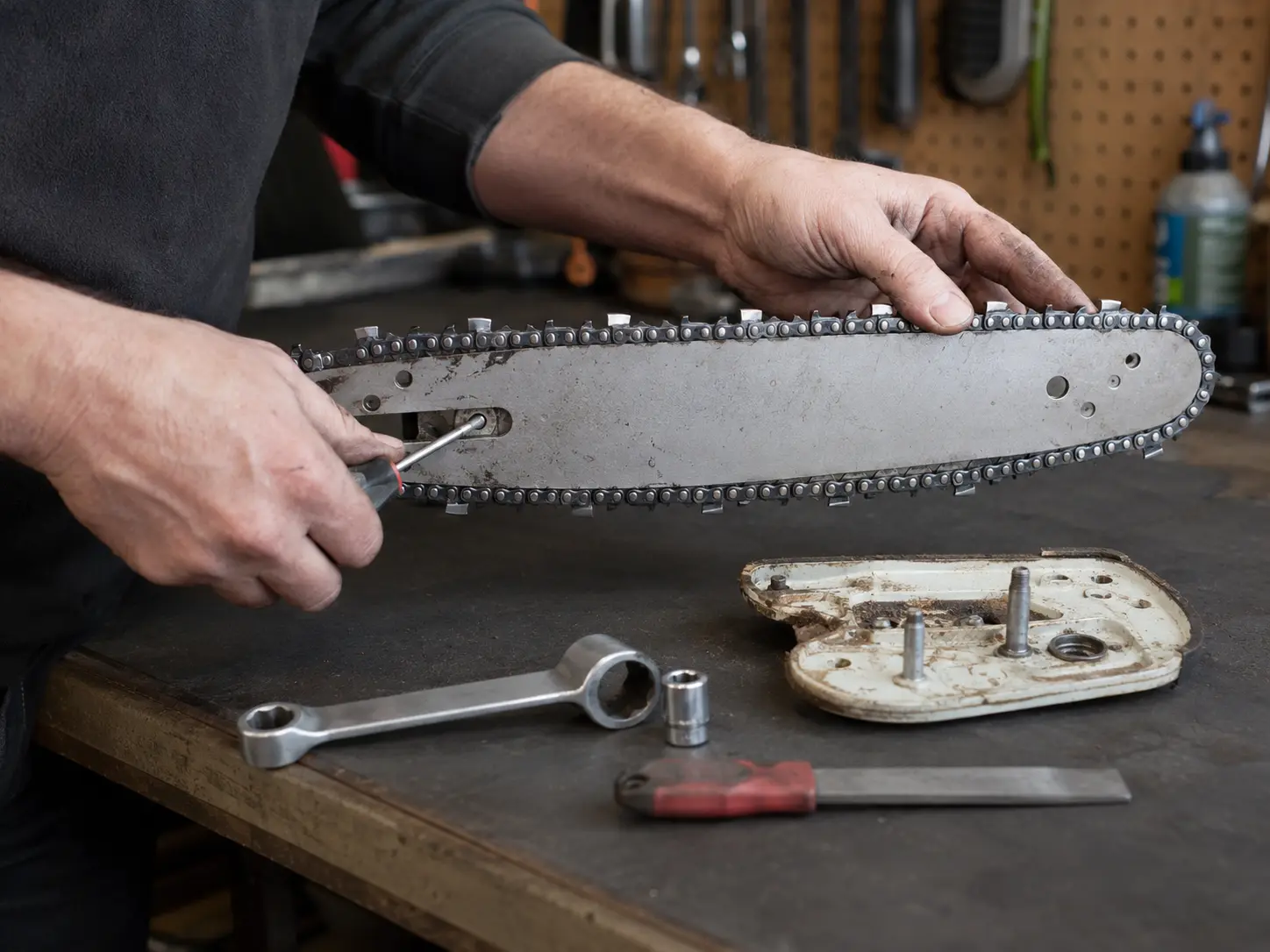 Chainsaw Starts But Chain Won't Move: 6 Causes